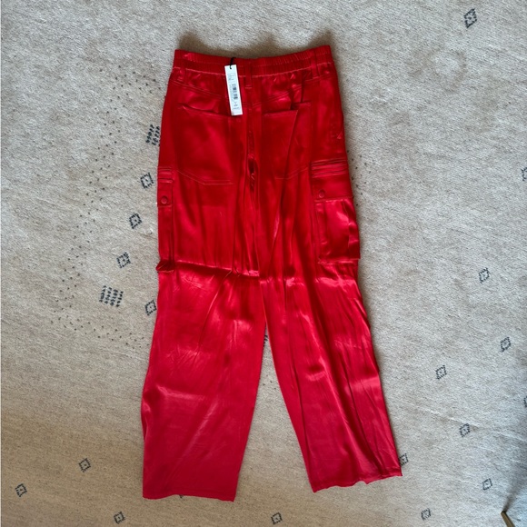 Alice & Olivia Satin Wide Leg Cargo Pants, Red, 4, NWT - Picture 8 of 8